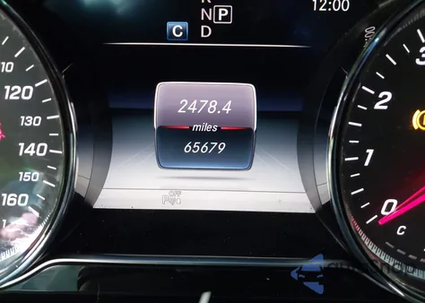 2019 Mercedes-Benz E 300 z USA, uszkodzony, nr VIN WDDZF4JB9KA502148